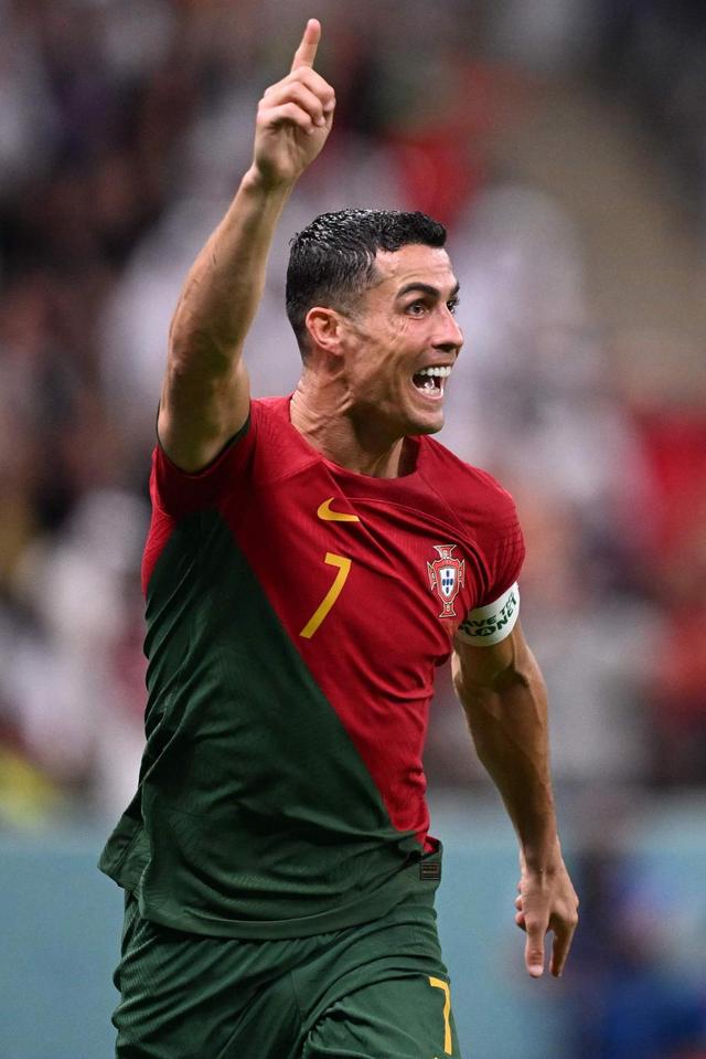 里夫斯17罚15中狂砍36分8助攻，湖人铩羽凯尔特人背靠背鏖战惨败（里夫斯17罚15中砍36分8助，湖人背靠背鏖战仍惨败于凯尔特人）