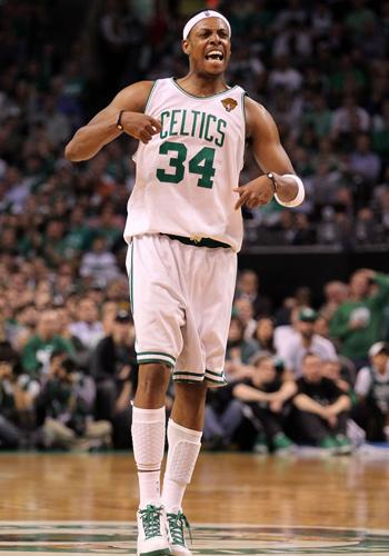 波兰主帅：要帮扎莱夫斯基找回状态；我觉得莱万还没决定未来（波兰主帅：将助扎莱夫斯基重拾状态；莱万未来仍未定案）