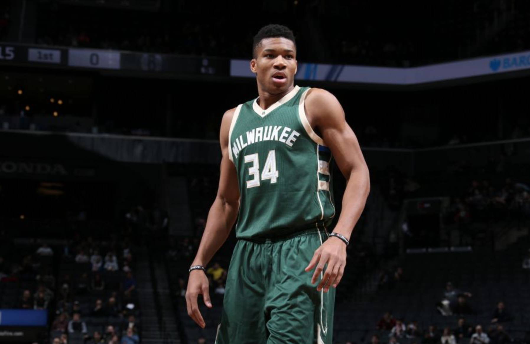 刘若钒本赛季从三镇自由身加盟海港，贡献5球6助攻（自由身离开三镇转投海港，刘若钒本赛季贡献5球6助攻）