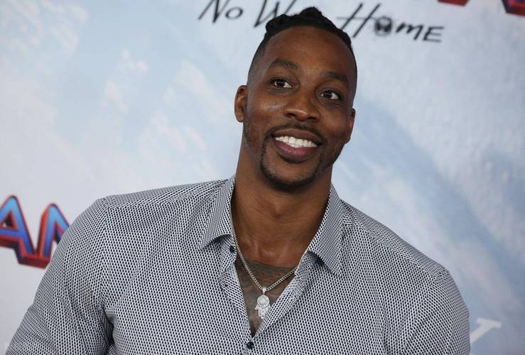 里肯：拜仁本赛季的表现非常出色，他们有望赢得三冠王（里肯：拜仁本季表现抢眼，三冠在望）