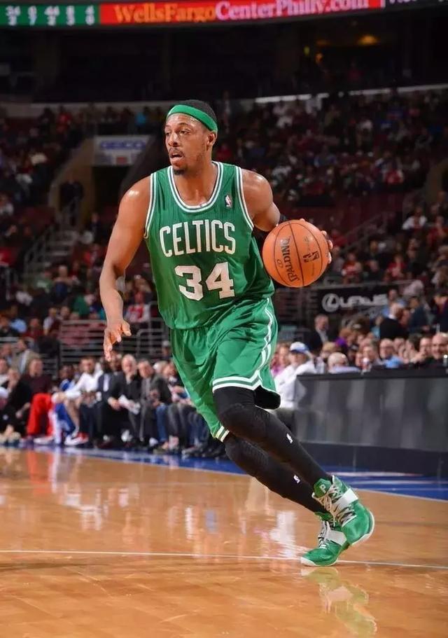 巴西足协官方：加布里埃尔右大腿肌肉损伤，退出本期集训（巴西足协官宣：加布里埃尔右大腿肌肉受伤，伤退本期集训）