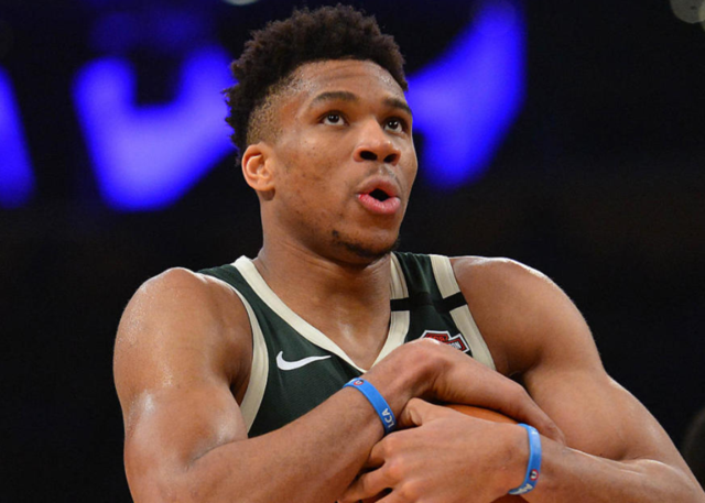 米体：卡利亚里门将卡普里莱受到了多家豪门俱乐部青睐（米体：多家豪门青睐卡利亚里门将卡普里莱）