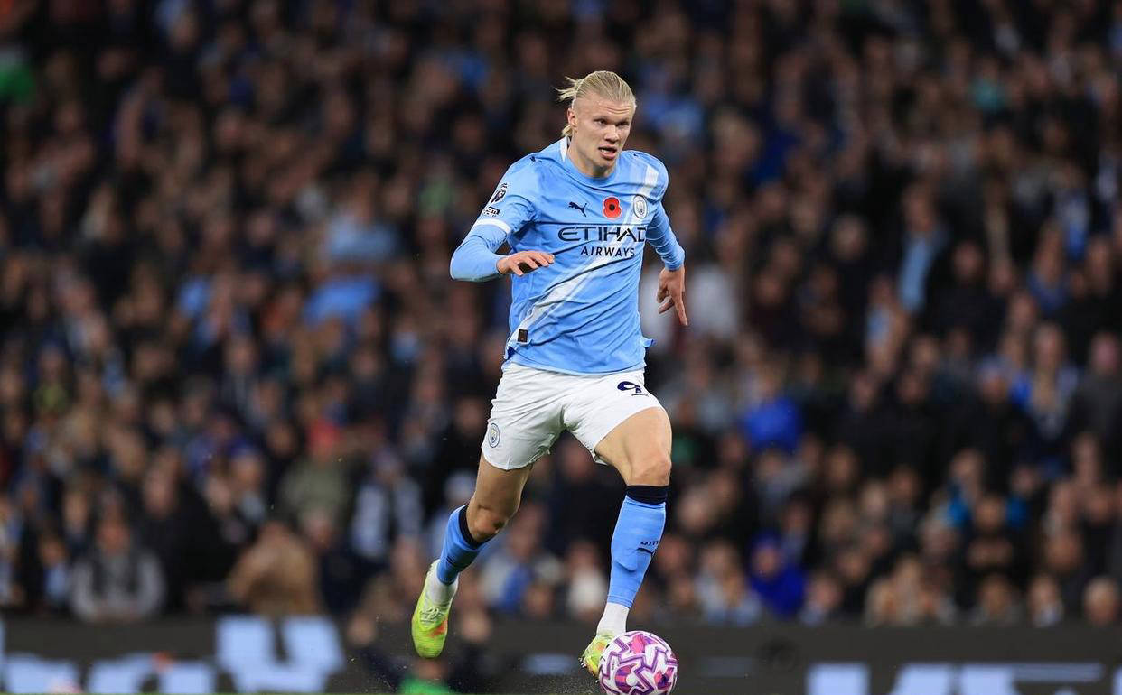 西甲裁判罚下昔日名哨，后者曾执法当年的米兰利物浦欧冠决赛（西甲主裁罚下昔日名哨，后者曾吹罚米兰对利物浦的欧冠决赛）