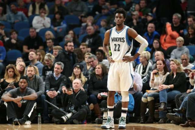 巴萨vs贝蒂斯首发：安东尼PK亚马尔，拉师傅、佩德里先发（巴萨vs贝蒂斯首发出炉：亚马尔对决安东尼，佩德里与拉师傅同列先发）