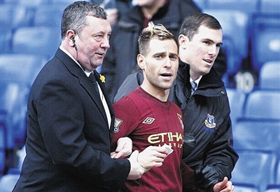 周定洋：续约与否还没有尘埃落地，有结果了会告诉大家（周定洋：续约仍未最终确定，结果出炉会第一时间告知大家）