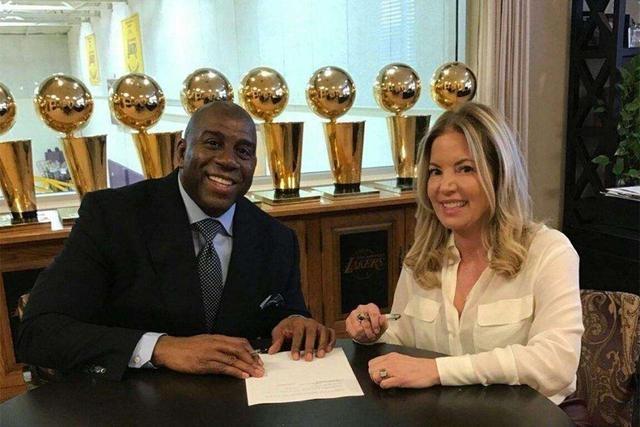 意媒：小法以后留在意甲可能性不大，大概率会前往巴萨或曼城（意媒称：小法留在意甲希望渺茫，或转投巴萨或曼城）