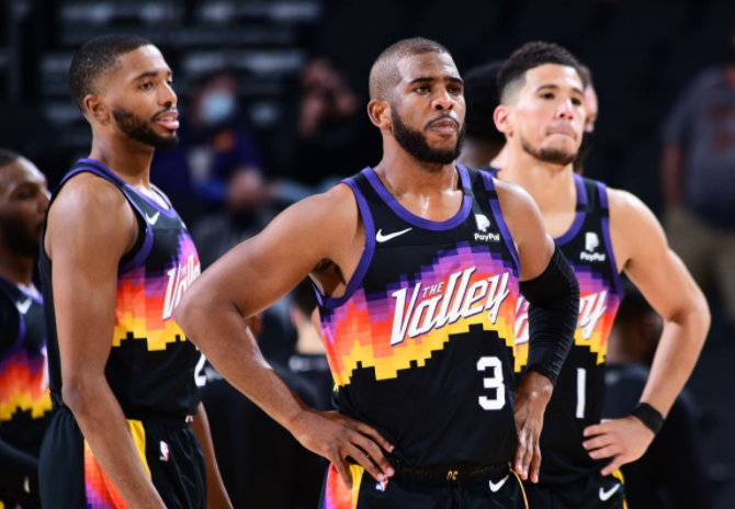 友谊赛半场：贝哈特传射，弗里曼双响，美国4-1乌拉圭（友谊赛半场战报：贝哈特传射建功，弗里曼梅开二度，美国4-1领先乌拉圭）