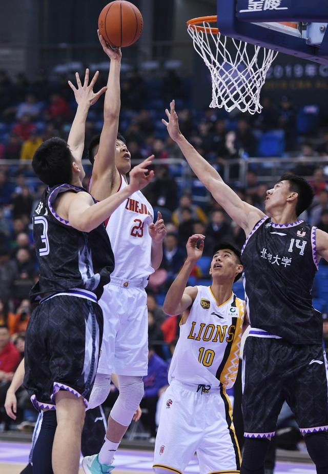 混团世界杯爆大冷！日本一哥被爆冷，张本美和剃光头，国乒打硬战（混团世界杯大冷门：日本一哥出局，张本美和剃发立志，国乒鏖战过关）