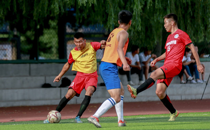 逆天！亚历山大一半以上比赛三节打卡 关键时刻得分仍领跑全联盟（三节就下班！亚历山大多数比赛提前收工，关键时刻得分仍居联盟第一）