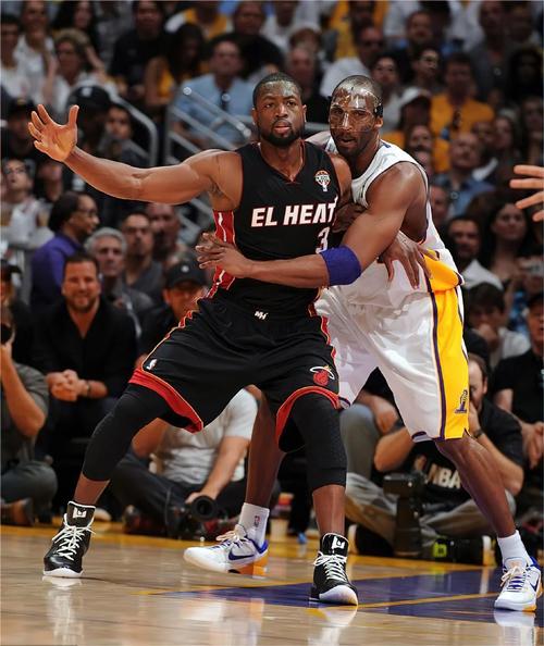 掘金vs步行者前瞻：约基奇PK西亚卡姆，穆雷出战成疑（焦点前瞻：掘金对阵步行者，约基奇对决西亚卡姆，穆雷出战存疑）