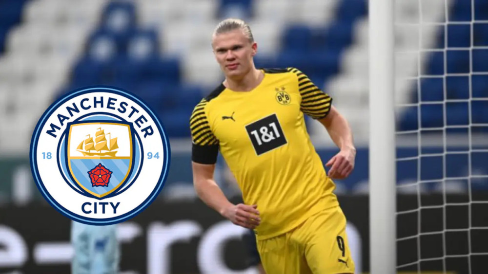 高危职业！文班跳球时肘到裁判面部，裁判表情十分痛苦（跳球意外：文班肘部误击裁判脸部，裁判表情痛苦）