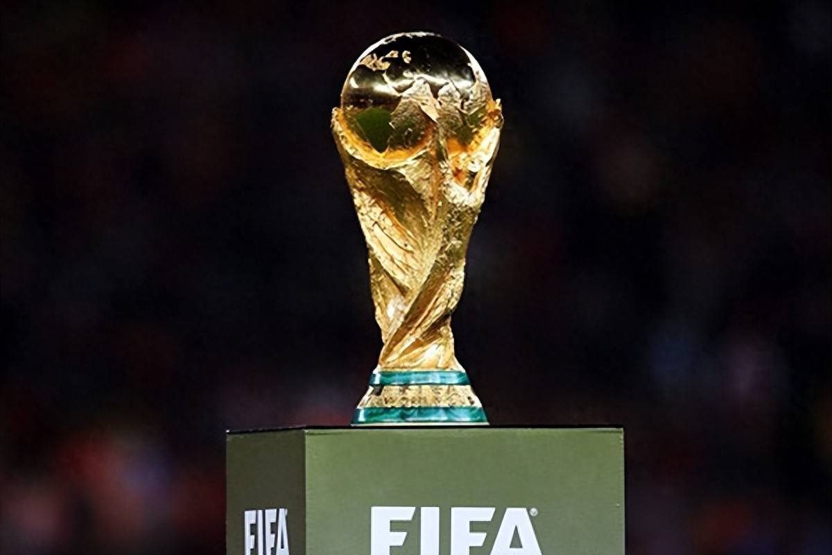 加图索在看台观战？巴尔泰萨吉：我很高兴，但我不关注这些事（加图索疑似到场观战，巴尔泰萨吉：高兴却不予关注）