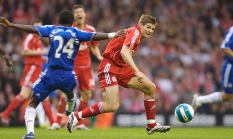 另一个半球的思念，奥斯卡晒出在家观看海港亚冠比赛照片（远隔半球仍心系海港，奥斯卡在家观战亚冠晒照）